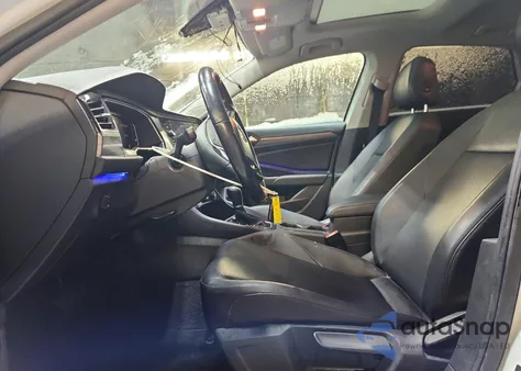 2019 Volkswagen Jetta Sel z USA, uszkodzony, nr VIN 3VWE57BU3KM091732